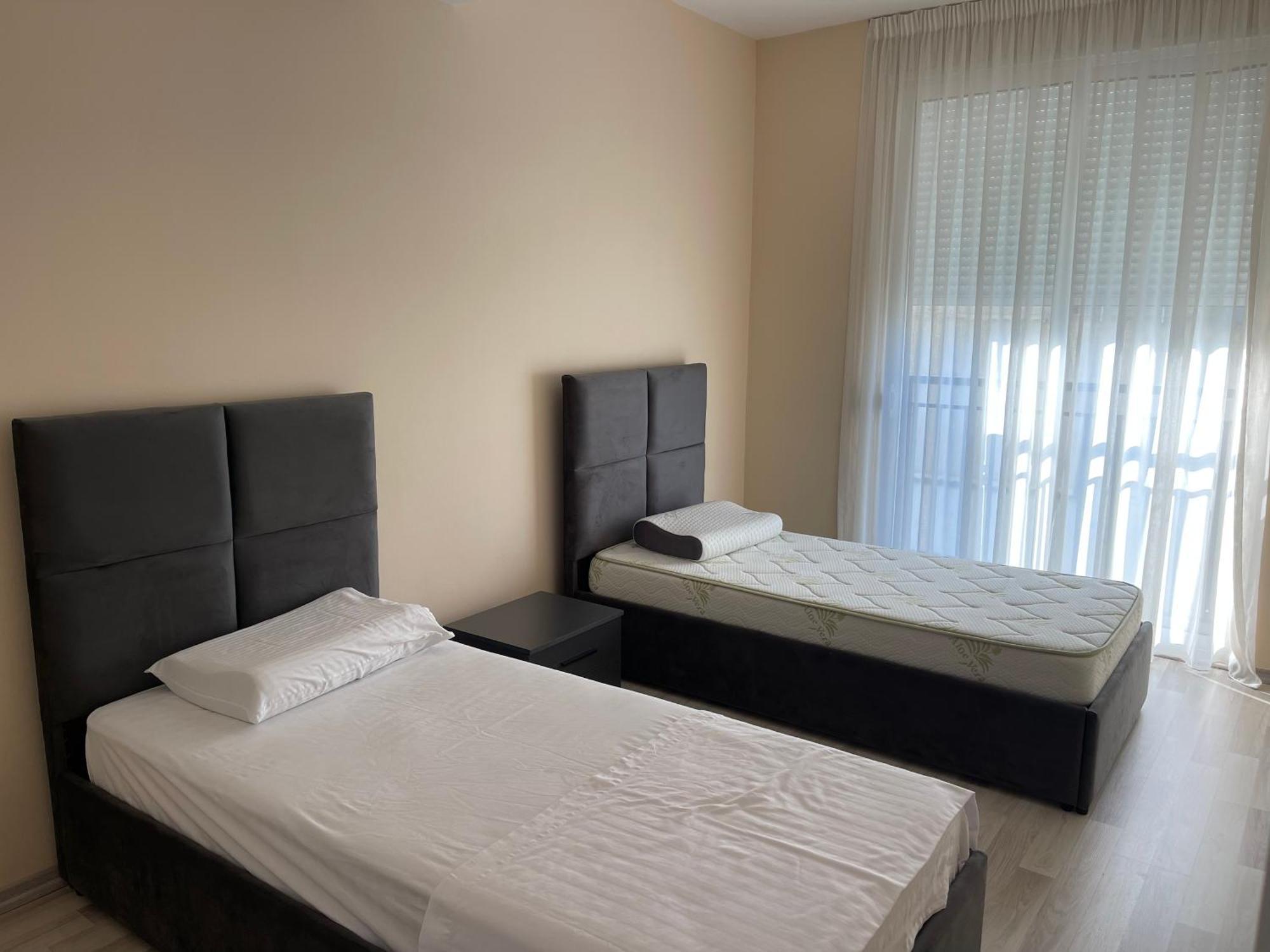 New Bazar - 2 Rooms Apartment Tirana Exteriör bild